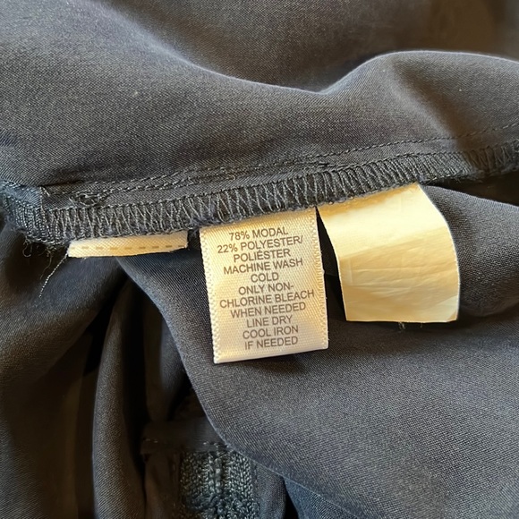 Lou & Grey Navy Sleeveless V-neck Racerback Romper - Picture 9 of 10